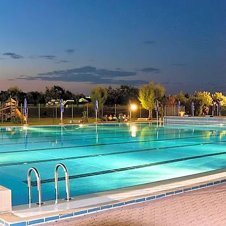 Szálloda Nova Marina *